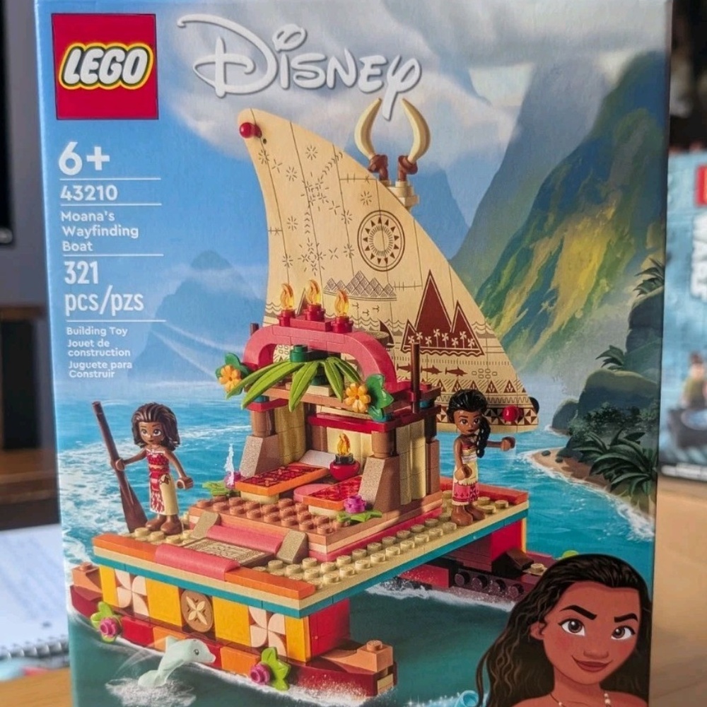 LEGO Disney Princess "Moana's Wayfinding Boat" 43210 UNOPENED